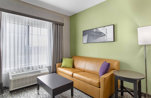 Bay City Hotel | Best Western Plus Bay City Inn & Suites