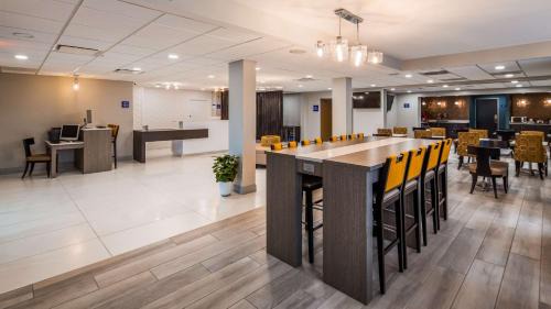 Bloomington Hotel | Best Western Plus Bloomington East