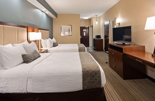 Poland Hotel | Best Western Plus Boardman Inn & Suites