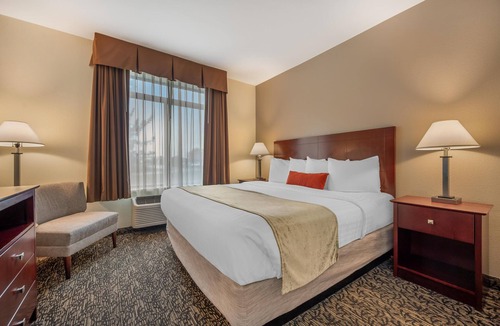 Louisville Hotel | Best Western Plus Boulder Louisville