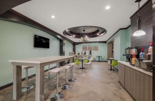 Bowie Hotel | Best Western Plus Bowie Inn & Suites