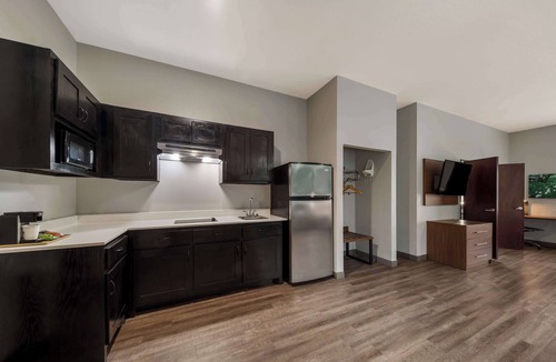 Bowie Hotel | Best Western Plus Bowie Inn & Suites