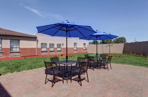 Bowmanville Hotel | Best Western Plus Bowmanville