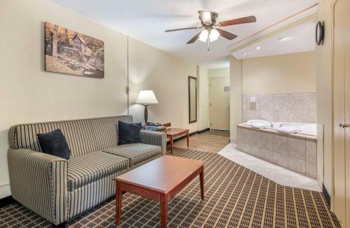 Bridgeport Hotel | Best Western Plus Bridgeport Inn