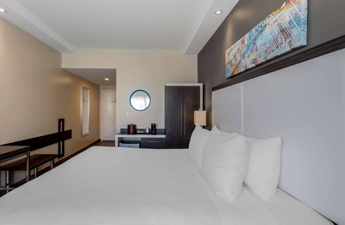 Sheepshead Bay Hotel | Best Western Plus Brooklyn Bay Hotel