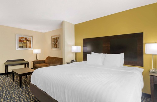 Brunswick Hotel | Best Western Plus Brunswick Inn & Suites