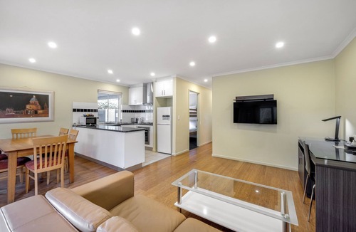 Highett Hotel | Best Western Plus Buckingham International