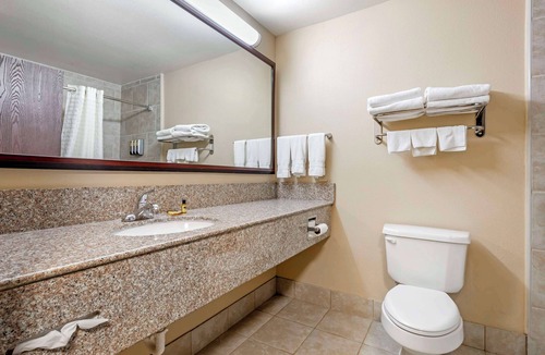Burleson Hotel | Best Western Plus Burleson Inn & Suites