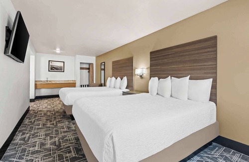 Caldwell Hotel | Best Western Plus Caldwell Inn & Suites