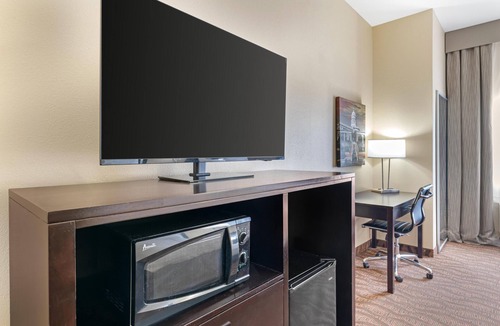 Jefferson City Hotel | Best Western Plus Capital Inn