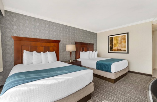 Sherman Oaks Hotel | Best Western Plus Carriage Inn