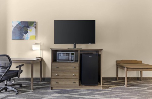 Centralia Hotel | Best Western Plus Centralia Hotel & Suites