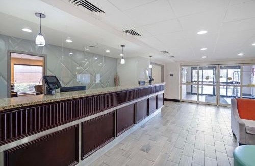 La Grange Hotel | Best Western Plus Chicagoland - Countryside