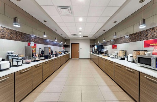 Chickasha Hotel | Best Western Plus Chickasha Inn