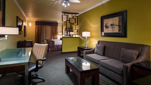 Forney Hotel | Best Western Plus Christopher Inn & Suites
