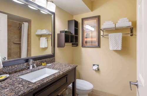 North Salt Lake Hotel | Best Western Plus Cottontree Inn