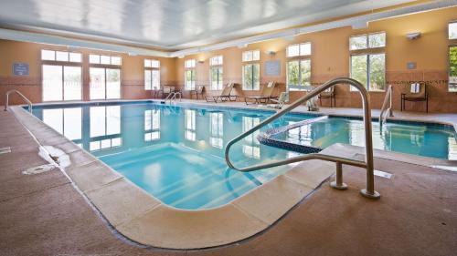 Coldwater Hotel | Best Western Plus Coldwater Hotel