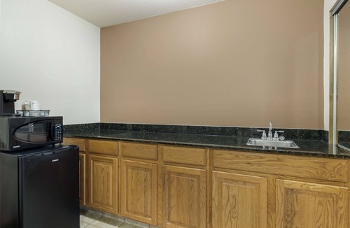 Dodge City Hotel | Best Western Plus Country Inn & Suites
