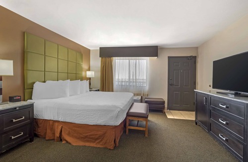 Dodge City Hotel | Best Western Plus Country Inn & Suites