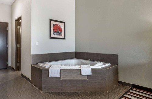 Coweta Hotel | Best Western Plus Coweta's 1st Hotel