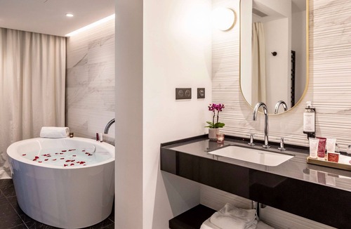 Saint Nicolas - Charles III - Ville vieille - Trois Maisons - Leopold Hotel | Best Western Plus Crystal, Hotel & Spa