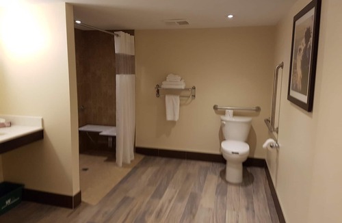 Oshawa Hotel | Best Western Plus Durham Hotel & Conference Centre