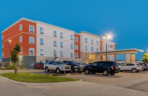Regina Hotel | Best Western Plus Eastgate Inn & Suites