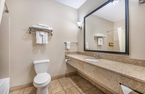 Wichita Hotel | Best Western Plus Eastgate Inn & Suites