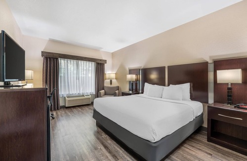 Wichita Hotel | Best Western Plus Eastgate Inn & Suites