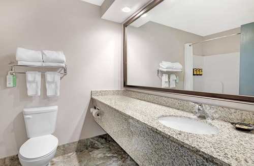 Eau Claire Hotel | Best Western Plus Eau Claire Conference Center