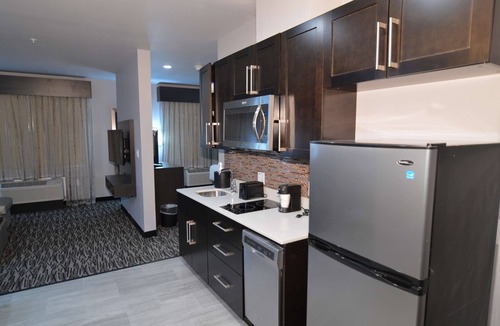 Baytown Hotel | Best Western Plus Executive Residency Baytown