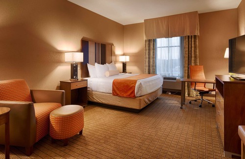 Flatonia Hotel | Best Western Plus Flatonia Inn