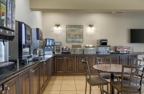 Fredericton Hotel | Best Western Plus Fredericton Hotel & Suites