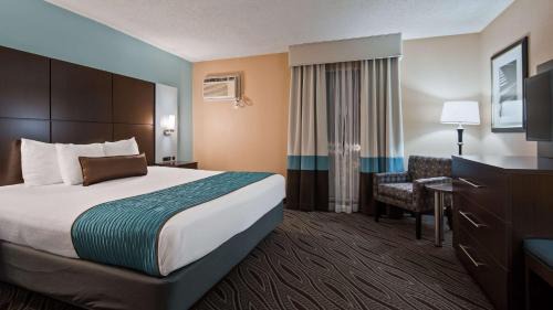 Ellendale Hotel | Best Western Plus Galleria Inn & Suites