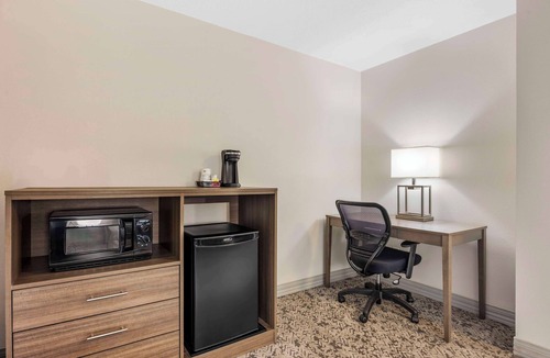 Springfield Hotel | Best Western Plus Grand Manor Inn