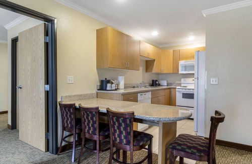 Outlook Hotel | Best Western Plus Grapevine Inn