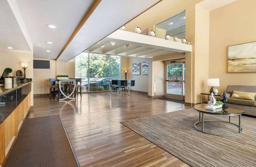 Benicia Hotel | Best Western Plus Heritage Inn