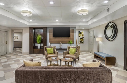 North Shore Hotel | Best Western Plus Heritage Inn