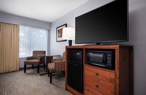 Hood River Hotel | Best Western Plus Hood River Inn