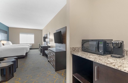 Isanti Hotel | Best Western Plus Isanti
