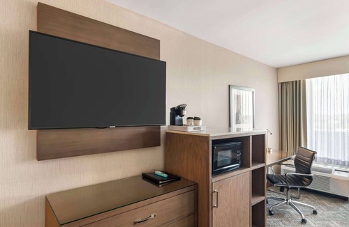 Kansas City Hotel | Best Western Plus Kansas City Sports Complex Hotel