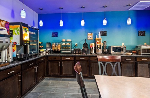 Kenedy Hotel | Best Western Plus Kenedy Inn