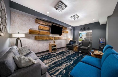 Lake Dallas Hotel | Best Western Plus Lake Dallas Inn & Suites