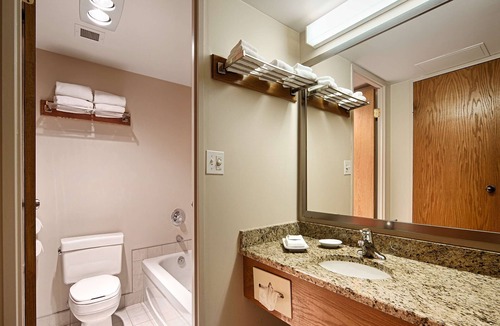 Highland Hotel | Best Western Plus Lamplighter Inn & Conference Centre