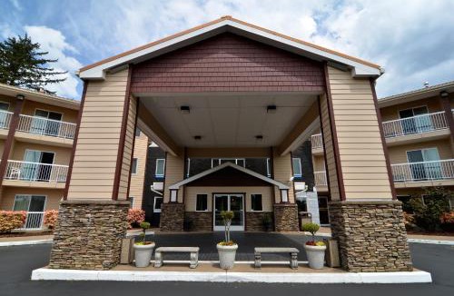 Lincoln City Hotel | Best Western Plus Landmark Inn