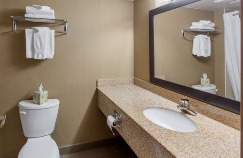 Leamington Hotel | Best Western Plus Leamington Hotel & Conference Centre