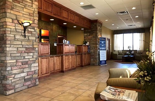 Kearney Hotel | Best Western Plus Mid Nebraska Inn & Suites