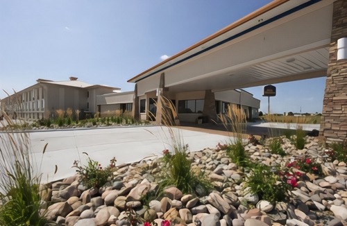 Kearney Hotel | Best Western Plus Mid Nebraska Inn & Suites