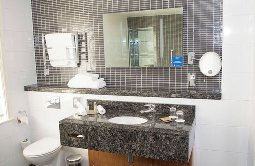 Sindlesham Hotel | Best Western Plus Moat House Reading