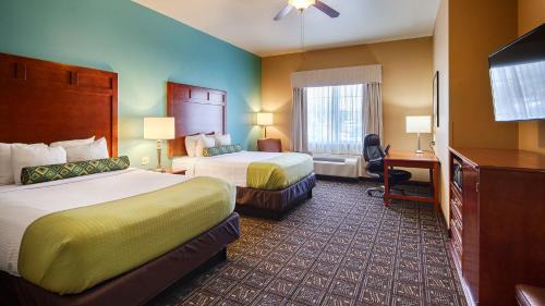 Monahans Hotel | Best Western Plus Monahans Inn and Suites